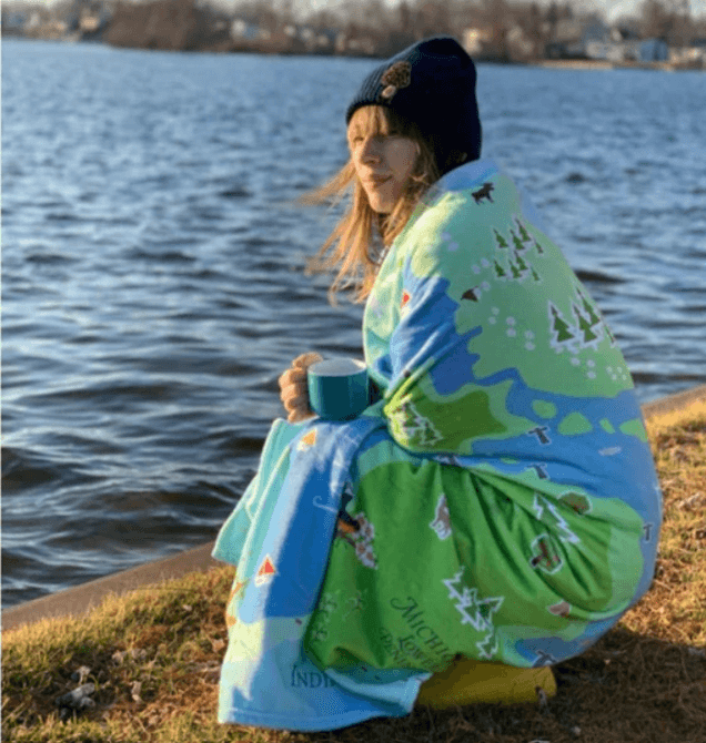 Great Lakes Plush Blanket | Michigan Mittens (Pontiac, Michigan) - Great Lakes Girls, Ltd.